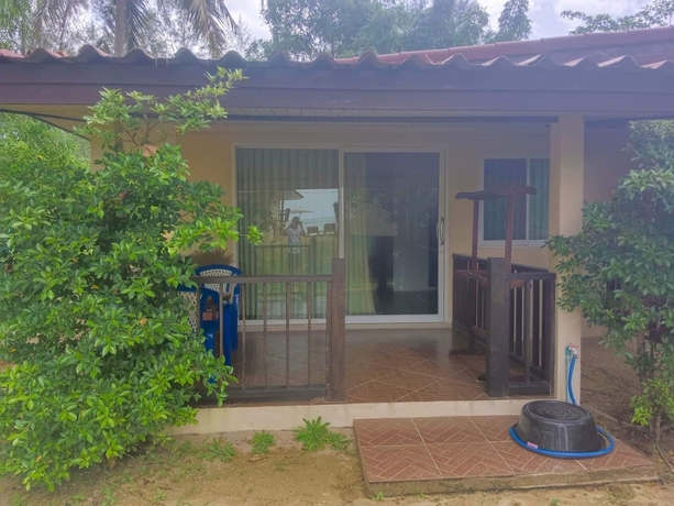 Imagen de la habitación del Hotel Pranee Beach Bungalows. Foto 4