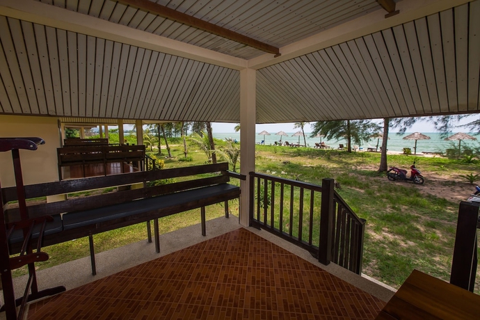 Imagen de la habitación del Hotel Pranee Beach Bungalows. Foto 10