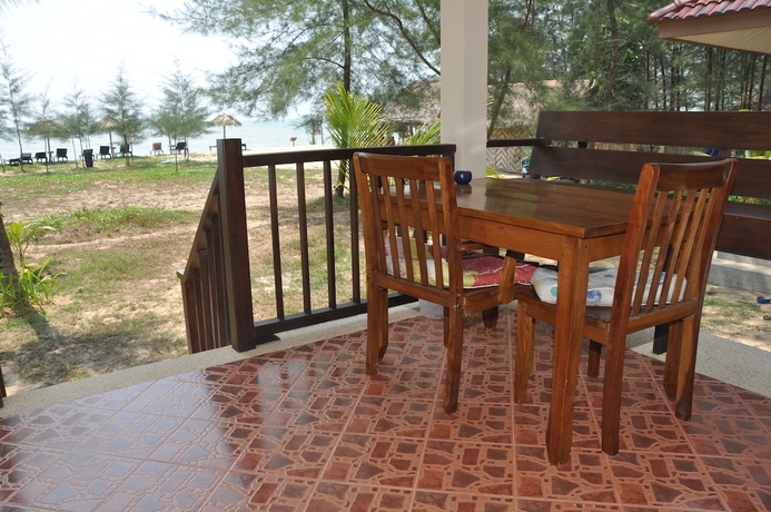 Imagen de la habitación del Hotel Pranee Beach Bungalows. Foto 12