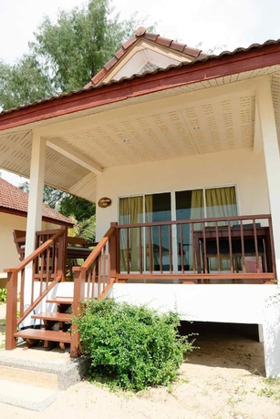 Imagen de la habitación del Hotel Pranee Beach Bungalows. Foto 16