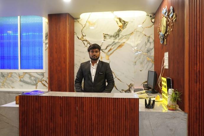 Imagen de los interiores del Hotel Pranjal Inn. Foto 16