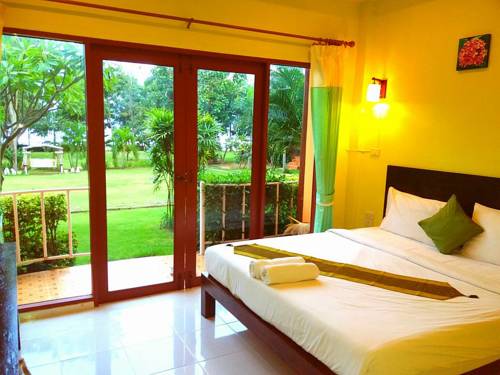 Imagen de la habitación del Hotel Pranmanee Beach Resort. Foto 5