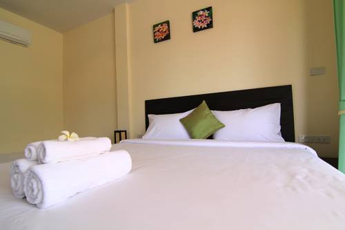 Imagen de la habitación del Hotel Pranmanee Beach Resort. Foto 11