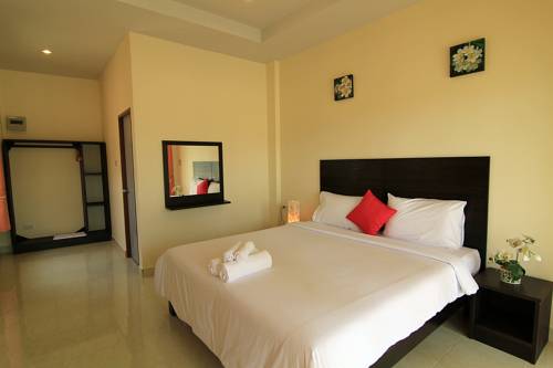Imagen de la habitación del Hotel Pranmanee Beach Resort. Foto 13