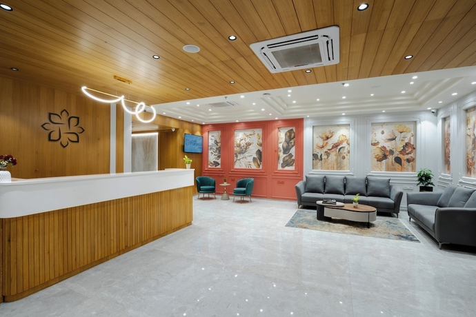 Imagen de los interiores del Hotel Prarambh By Siara. Foto 10