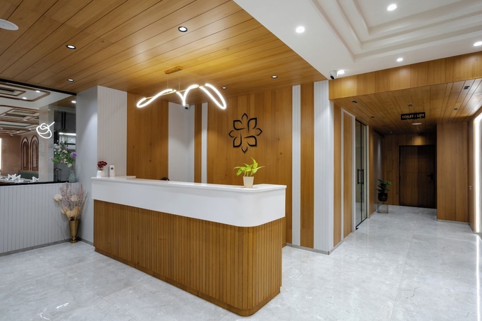 Imagen de los interiores del Hotel Prarambh By Siara. Foto 13