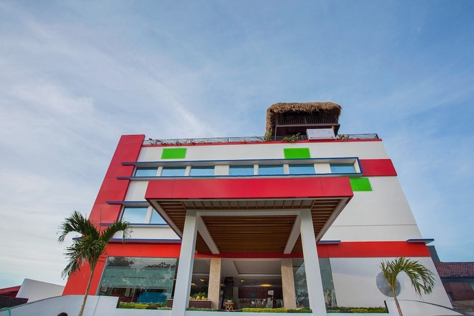 Imagen general del Hotel Pratama and Convention. Foto 2