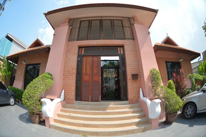 Imagen general del Hotel Pratamnak Villa. Foto 18