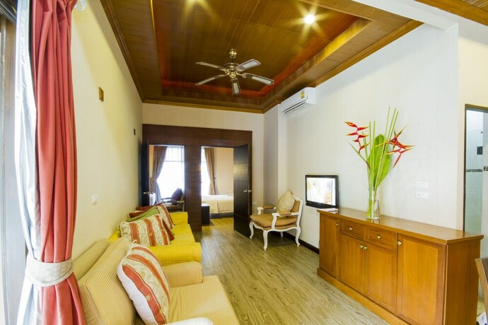 Imagen de la habitación del Hotel Pratamnak Villa. Foto 23