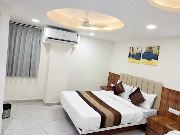 Imagen de la habitación del Hotel Pratham Inn. Foto 8