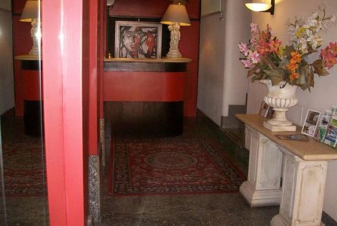 Imagen de los interiores del Hotel Prati. Foto 18