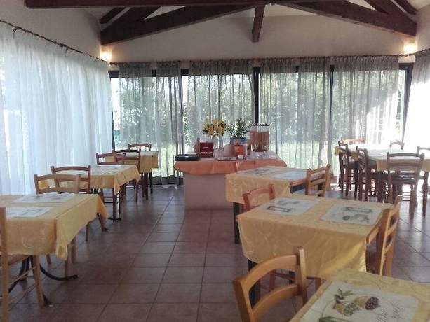 Imagen del bar/restaurante del Hotel Prato Plage. Foto 2