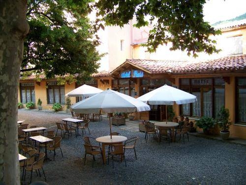 Imagen de los exteriores del Hotel Prats. Foto 11