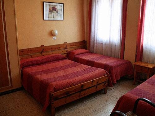 Imagen de la habitación del Hotel Prats. Foto 5