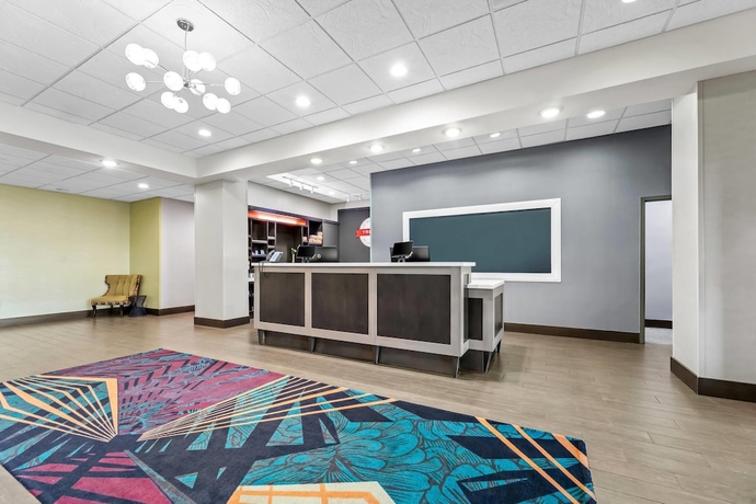 Imagen de los interiores del Hotel Pratt Inn and Suites. Foto 14