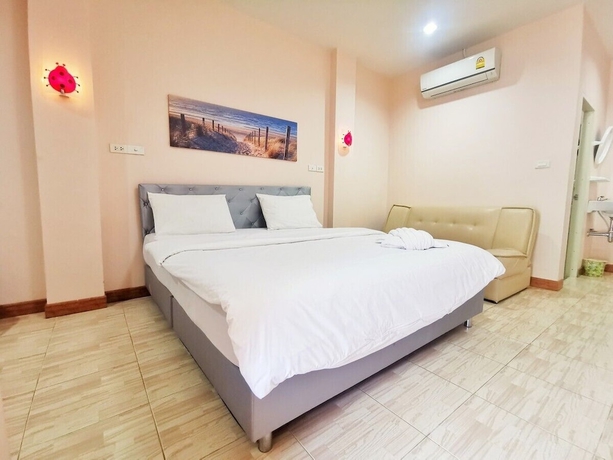 Imagen de la habitación del Hotel Pratubjai. Foto 7
