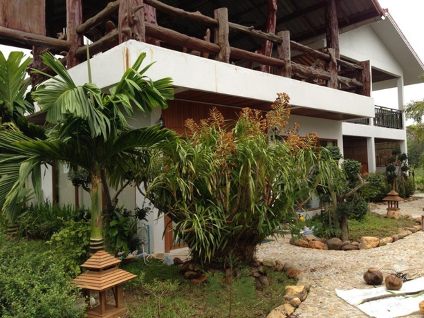 Imagen de los exteriores del Hotel Pratum Resort. Foto 11