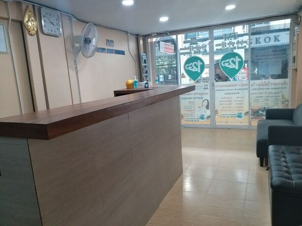 Imagen de los interiores del Hotel Pratunam Family House. Foto 20