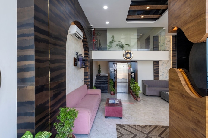 Imagen de los interiores del Hotel Pravasa Stay, Dewas Naka. Foto 9