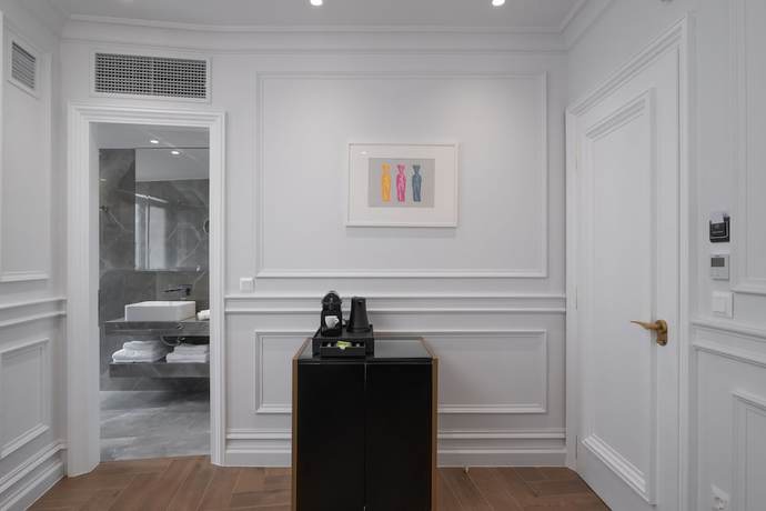 Imagen de la habitación del Hotel Praxitelous Luxury Suites. Foto 8