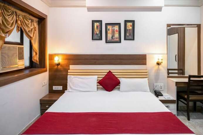 Imagen de la habitación del Hotel Prayag. Foto 17