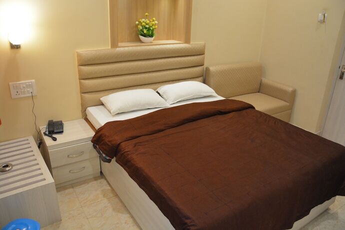 Imagen de la habitación del Hotel Prayag. Foto 18