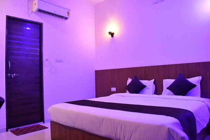 Imagen de la habitación del Hotel Prayagraj. Foto 4