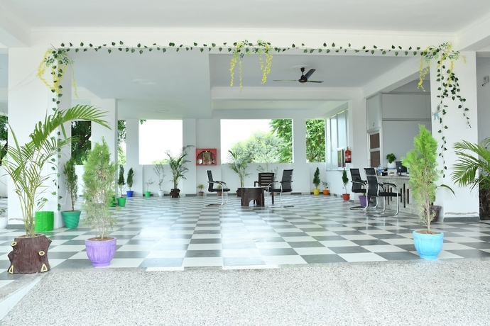 Imagen de los interiores del Hotel Prayagraj. Foto 16