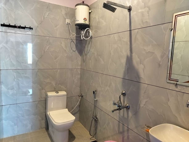 Imagen de la habitación del Hotel Prayagraj. Foto 12