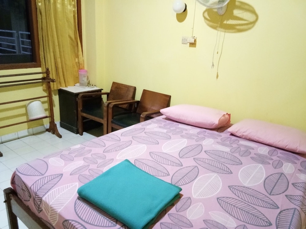 Imagen de la habitación del Hotel Prayogolama Guest House. Foto 2