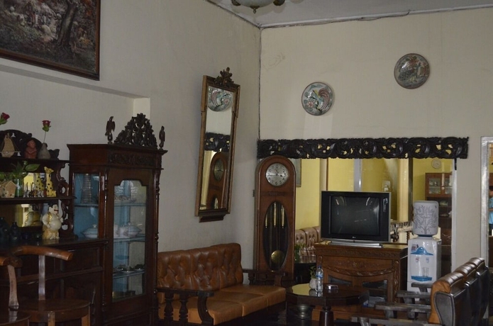 Imagen de los interiores del Hotel Prayogolama Guest House. Foto 19