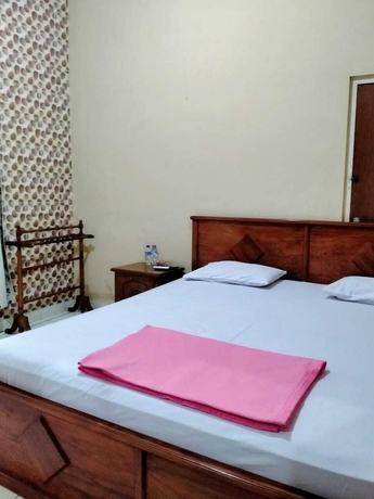 Imagen de la habitación del Hotel Prayogolama Guest House. Foto 13