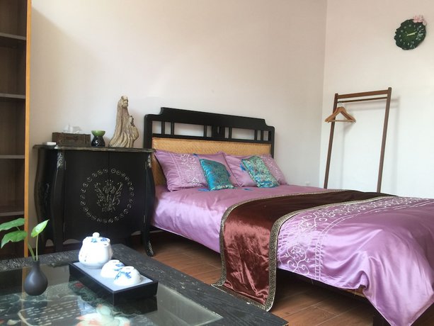 Imagen de la habitación del Hotel Prdeiction. Foto 3