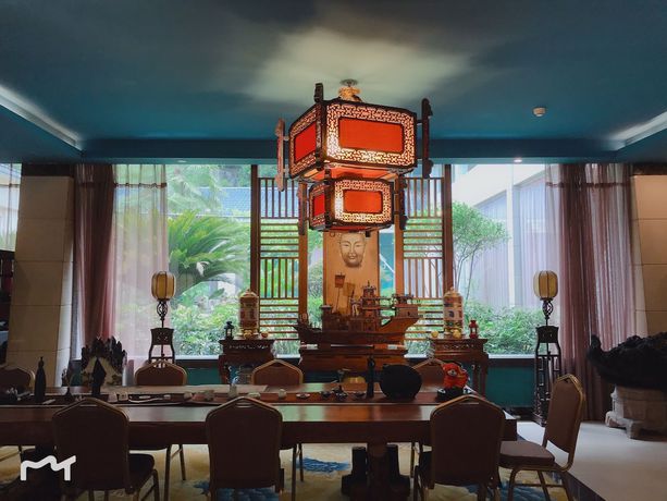 Imagen de los interiores del Hotel Prdeiction. Foto 17