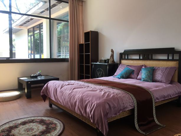 Imagen de la habitación del Hotel Prdeiction. Foto 4