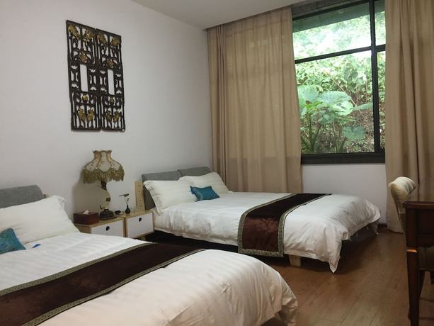 Imagen de la habitación del Hotel Prdeiction. Foto 5