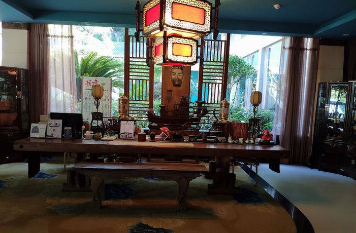 Imagen de los interiores del Hotel Prdeiction. Foto 18