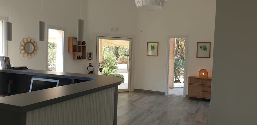 Imagen de los interiores del Hotel Prea Gianca. Foto 15