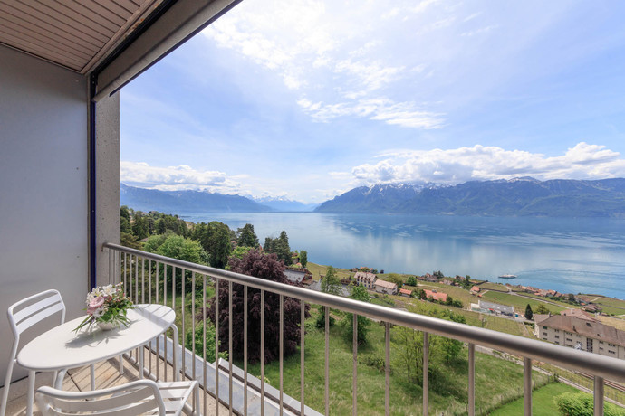 Imagen de la habitación del Hotel Préalpina. Foto 13