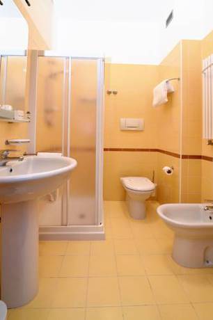 Imagen de la habitación del Hotel Prealpi. Foto 7