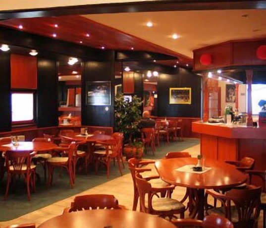 Imagen del bar/restaurante del Hotel Prebold. Foto 4