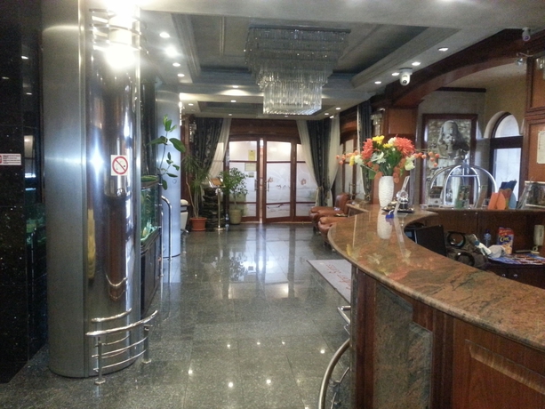 Imagen de los interiores del Hotel Predeal Comfort Suites. Foto 15