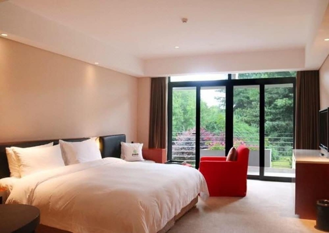 Imagen de la habitación del Hotel Preess Resort. Foto 7