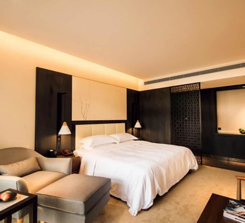Imagen de la habitación del Hotel Preess Resort. Foto 11