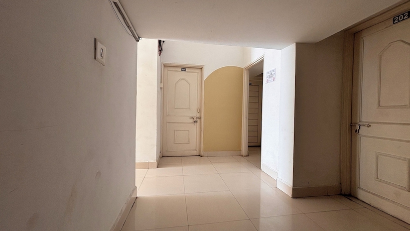 Imagen de los interiores del Hotel Preet Residency Homestays. Foto 10