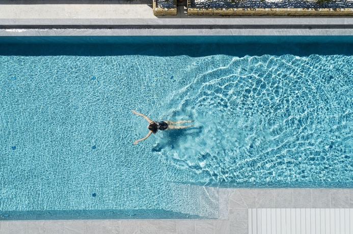 Imagen de la piscina del Hotel Preidlhof - Luxury DolceVita Resort. Foto 15