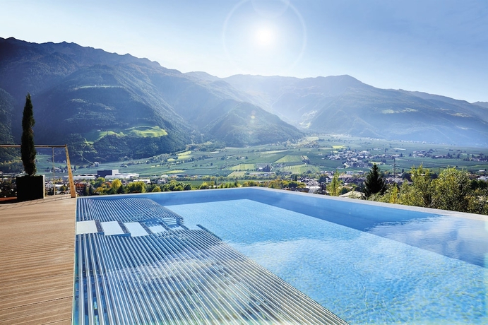 Imagen de la piscina del Hotel Preidlhof - Luxury DolceVita Resort. Foto 17