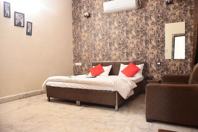Imagen de la habitación del Hotel Prem Palace. Foto 4