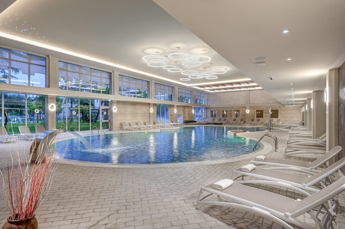 Imagen de la piscina del Hotel Première Abano. Foto 15