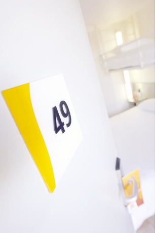 Imagen de los interiores del Hotel Premi&egrave;re Classe A&eacute;roport Marseille. Foto 15